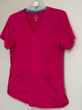 Med Couture Pink V-Neck Short Sleeve Scrub Top~ Size M ~ Medical Staff